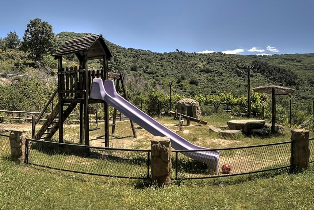 Apartamentos Rurales El Solitario บาโญส เด มอนเตมายอร์ ภายนอก รูปภาพ